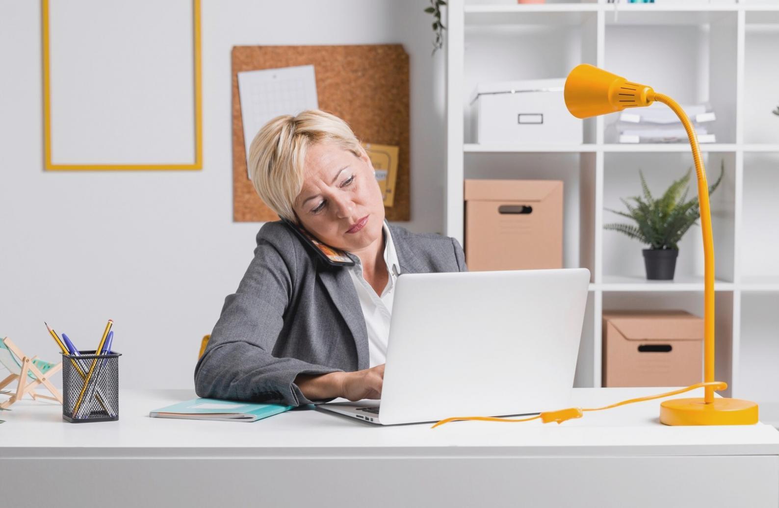 Spazio di lavoro tranquillo dove si svolgono le sessioni individuali presso dravinexel a Prato